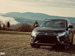 Negru Utilizat 2017 Mitsubishi Outlander P-HEV Top SUV | 16.850 EUR (Puțin scump)