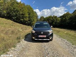 Culoaregri Utilizat 2015 Dacia Lodgy Stepway Monovolum | 7.400 EUR (Puțin scump)