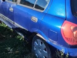 Utilizat 2003 Nissan Almera Hatchback | 800 EUR