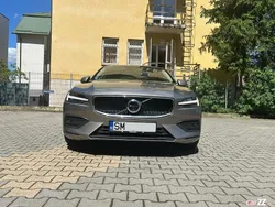 Auriu Utilizat 2019 Volvo S60 Momentum Berlinǎ | 29.500 EUR