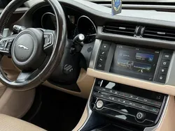 Galbeuriu Utilizat 2016 Jaguar XF Pure Berlinǎ | 14.999 EUR (Preț OK)
