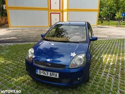 Albastru Utilizat 2007 Ford Fiesta Trend Hatchback | 1.900 EUR (Preț bun)