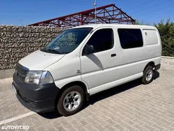 Culoarealb Utilizat 2009 Toyota HiAce Monovolum | 8.900 EUR