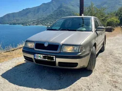Utilizat 2009 Skoda Octavia Hatchback | 2.250 EUR (Super Preț)
