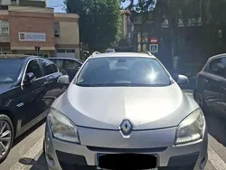 Culoareargint Utilizat 2010 Renault Mégane GrandTour Authentique Break | 2.700 EUR (Preț bun)