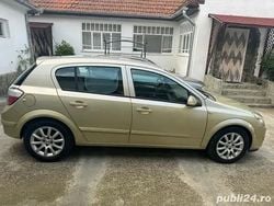 Utilizat 2004 Opel Astra Hatchback | 2.300 EUR (Puțin scump)