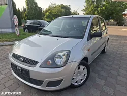 Gri Utilizat 2007 Ford Fiesta Trend Hatchback | 1.690 EUR (Preț bun)