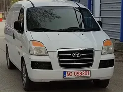 Alb Utilizat 2009 Hyundai H-1 Monovolum | 8.369 EUR