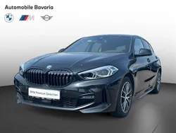 Black sapphire metallic metalizat Utilizat 2022 BMW 118 Comfort Edition Hatchback | 24.371 EUR (Preț OK)