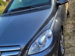 Culoarebej Utilizat 2010 Mercedes B180 Monovolum | 3.900 EUR (Preț bun)