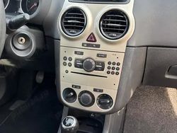 Utilizat 2007 Opel Corsa | 2.000 EUR (Preț OK)