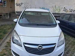 Culoarealb Utilizat 2015 Opel Meriva Edition Monovolum | 6.100 EUR (Puțin scump)