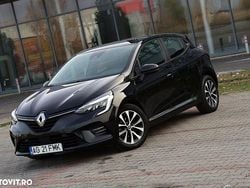 Culoarenegru Utilizat 2021 Renault Clio V Techno Berlinǎ | 9.499 EUR (Puțin scump)