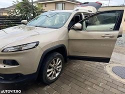 Culoarebej Utilizat 2014 Jeep Cherokee Limited SUV | 11.500 EUR