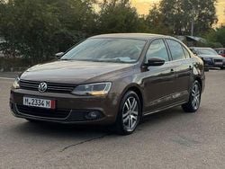 Culoaremaro Utilizat 2012 VW Jetta Highline Berlinǎ | 6.400 EUR (Preț OK)