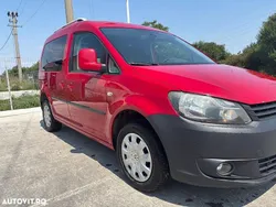 Culoarerosu Utilizat 2010 VW Caddy Edition Monovolum | 5.990 EUR (Preț bun)