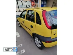 Galben Utilizat 2001 Opel Corsa Hatchback | 1.000 EUR (Preț bun)