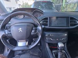 Utilizat 2015 Peugeot 308 Hatchback | 6.000 EUR (Puțin scump)