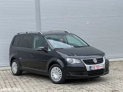Negru Utilizat 2010 VW Touran Freestyle Monovolum | 3.995 EUR (Super Preț)