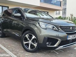 Culoareverde Utilizat 2019 Peugeot 5008 Allure Monovolum | 17.950 EUR (Puțin scump)