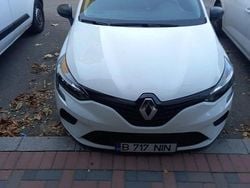 Culoarealb Utilizat 2022 Renault Clio V Life | 10.000 EUR (Preț bun)