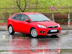 Culoarerosu Utilizat 2010 Ford Focus Ghia Hatchback | 3.450 EUR (Preț OK)