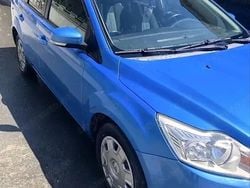 Utilizat 2010 Ford Focus Berlinǎ | 4.390 EUR (Scump)