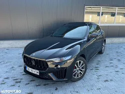 Culoarenegru Utilizat 2019 Maserati Levante SUV | 29.999 EUR (Preț OK)