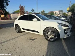 Alb Utilizat 2015 Porsche Macan SUV | 33.500 EUR