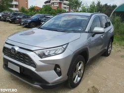Gri Utilizat 2021 Toyota RAV4 Hybrid SUV | 28.990 EUR (Super Preț)