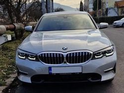 Culoareargint Utilizat 2019 BMW 320 Luxury Line Berlinǎ | 25.900 EUR (Puțin scump)