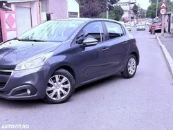 Gri Utilizat 2017 Peugeot 208 Allure Hatchback | 5.900 EUR (Preț bun)