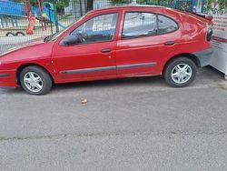 Utilizat 1997 Renault Mégane | 400 EUR