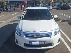 Alb Utilizat 2011 Toyota Auris Hybrid Hatchback | 5.000 EUR (Preț bun)