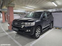 Culoarenegru Utilizat 2015 Toyota Land Cruiser Luxury SUV | 60.000 EUR