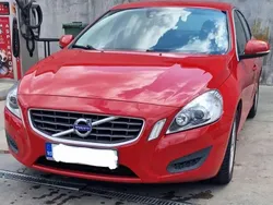 Culoarerosu Utilizat 2011 Volvo S60 Berlinǎ | 6.200 EUR (Preț bun)