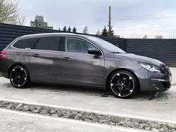 Maro Utilizat 2015 Peugeot 308 Style Break | 5.900 EUR (Puțin scump)
