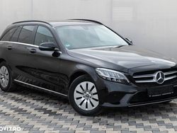 Negru Utilizat 2020 Mercedes C220 Avantgarde Break | 16.999 EUR