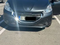 Gri Utilizat 2013 Peugeot 208 Active Hatchback | 3.600 EUR (Preț OK)