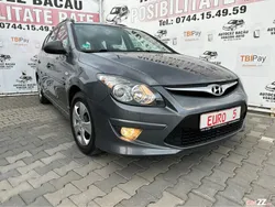 Gri Utilizat 2010 Hyundai i30 Comfort Break | 6.350 EUR