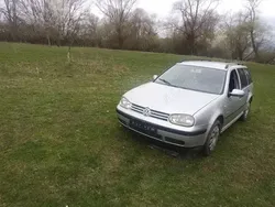 Utilizat 2001 VW Golf IV | 975 EUR (Preț bun)