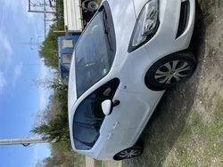 Alb Utilizat 2017 Opel Meriva Monovolum | 5.650 EUR (Puțin scump)