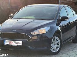 Albastru Utilizat 2017 Ford Focus Trend Berlinǎ | 6.549 EUR (Preț bun)