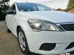 Alb Utilizat 2010 Kia Ceed 2 Break | 4.250 EUR (Puțin scump)