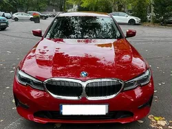 Culoarerosu Utilizat 2021 BMW 330e Berlinǎ | 33.500 EUR (Preț bun)