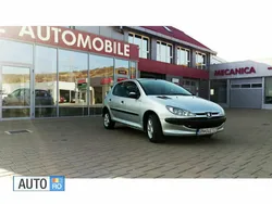 Argintiu Utilizat 2004 Peugeot 206 Hatchback | 1.450 EUR (Preț OK)