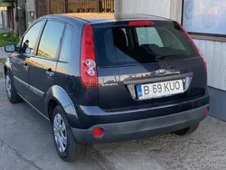 Albastru Utilizat 2007 Ford Fiesta Hatchback | 2.300 EUR (Preț OK)
