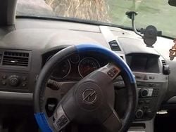 Utilizat 2006 Opel Zafira Monovolum | 2.400 EUR