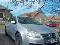Utilizat 2008 VW Jetta Berlinǎ | 2.550 EUR (Preț bun)