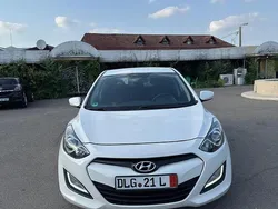 Culoarealb Utilizat 2013 Hyundai i30 Classic Hatchback | 4.850 EUR (Preț bun)